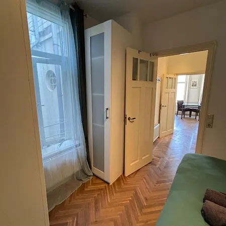 By The Appartement La Haye